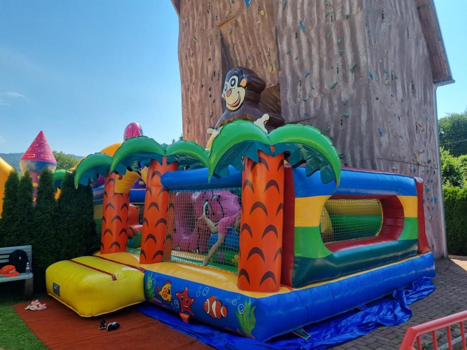 Penzion-Hutira Relax Club Handlova Ngoại thất bức ảnh
